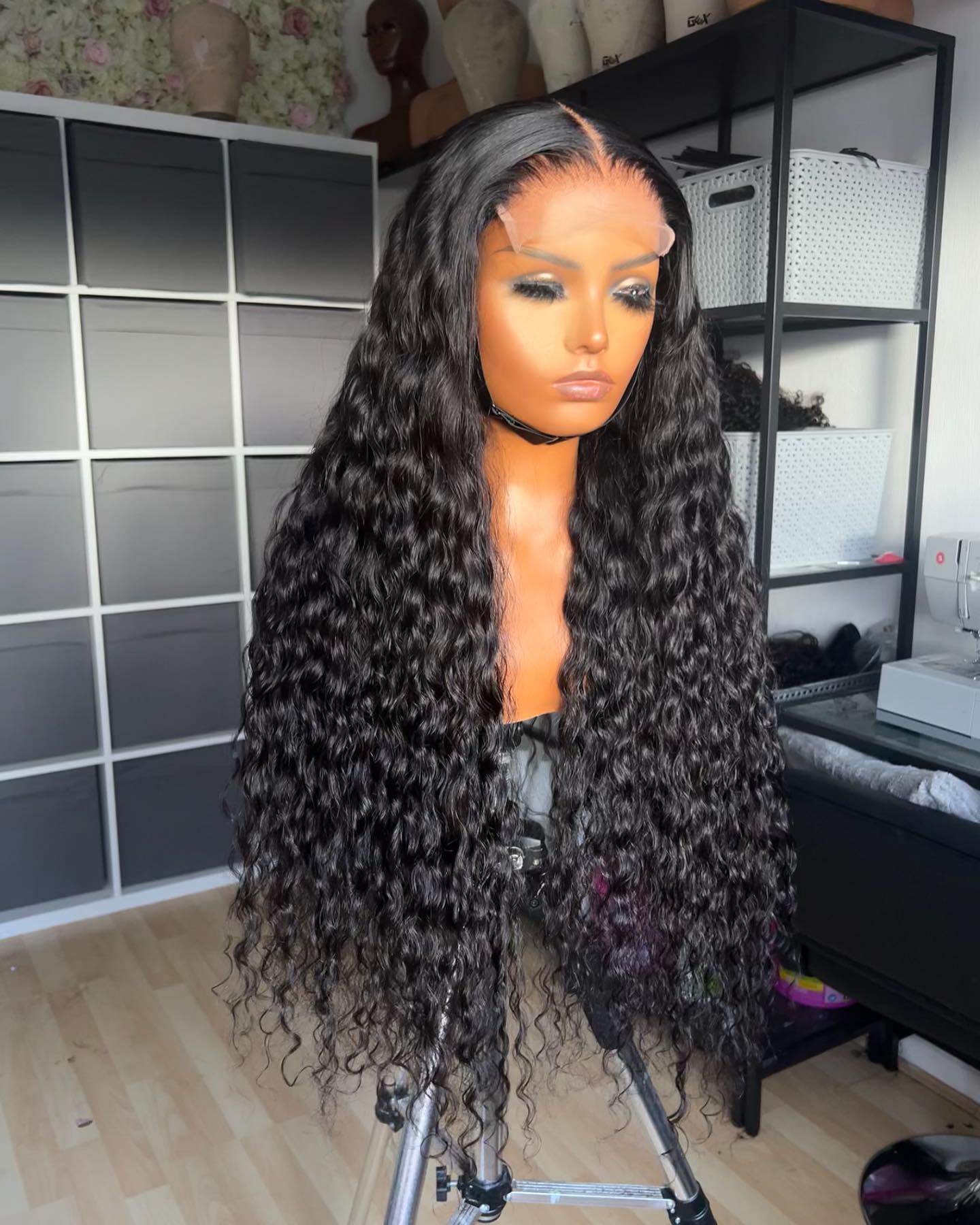 5X5 Lace Closure Wig 180% Density Natural Wave Human Hair Wig 16-30 Inch #1B Natural Color